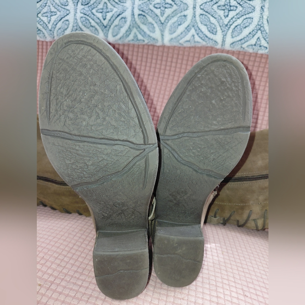 Stylish Tan Lace-Up Miz Mooz Boots for Women - Picture 10 of 10